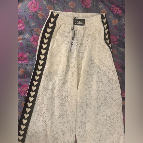 NWT Sabbi Raving Heart Lace Cream Pants - Picture 7 of 12